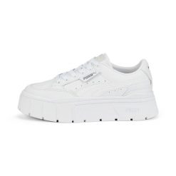 Buty do chodzenia damskie Puma MAYZE STACK LTHR. Białe buty sportowe na co dzień damskie Puma, bez wzorów, trekkingowe. W wyprzedaży za 259.00 zł.