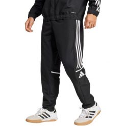 Spodnie męskie adidas Squadra 25 Presentation. Białe spodnie dresowe męskie Adidas, bez wzorów, z dresówki. Za 149.00 zł.