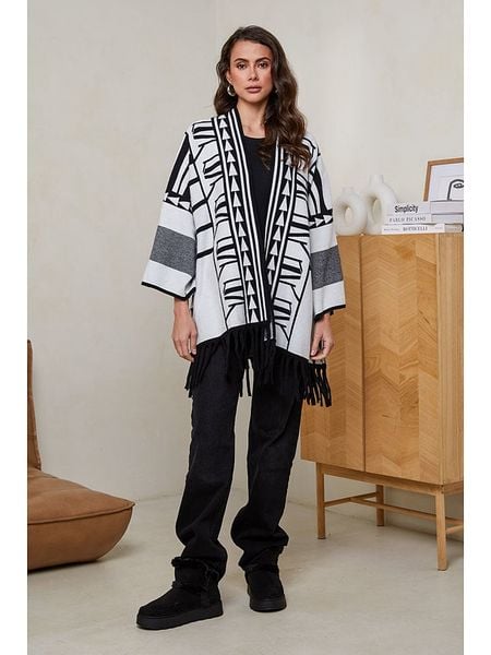 Soft Cashmere Kardigan w kolorze białym rozmiar: 38/40. Białe kardigany damskie Soft Cashmere, bez wzorów, z kaszmiru. Za 173.99 zł.