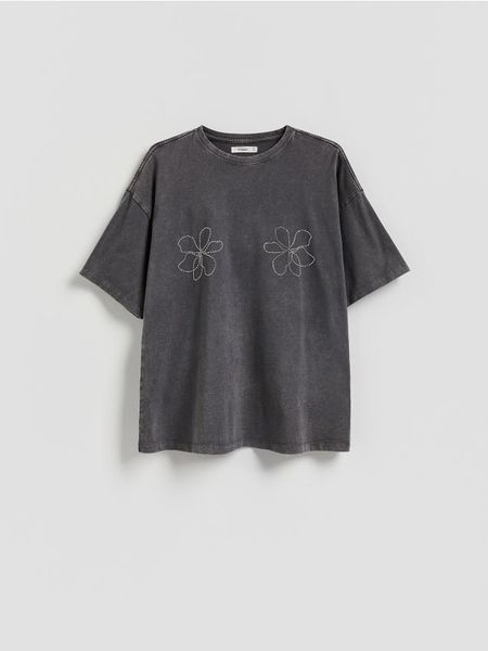 T-shirt z błyszczącą aplikacją - ciemnoszary. Szare t-shirty damskie Reserved, l, z aplikacjami, z bawełny, bez kołnierzyka. W wyprzedaży za 45.99 zł.