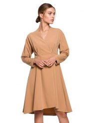 Stylove Sukienka w kolorze beżowym rozmiar: S. Brązowe sukienki damskie Stylove, s, bez wzorów, bez kołnierzyka, bez ramiączek, midi. Za 179.64 zł.