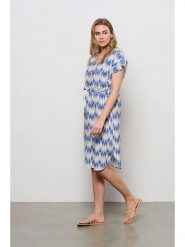 &Co Woman Sukienka "Aline" w kolorze biało-niebieskim rozmiar: M. Białe sukienki damskie &Co Woman, na co dzień, m, bez wzorów, z tkaniny, bez kołnierzyka, bez ramiączek, midi, proste. Za 127.05 zł.