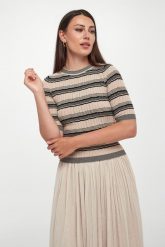 Sweter damski z krótkim rękawem Leda WEEKEND MAX MARA. Swetry klasyczne damskie Weekend Max Mara, s, bez kołnierzyka. Za 829.00 zł.