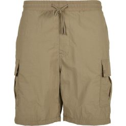 Szorty Urban Classics nylon cargo. Zielone szorty męskie Urban Classics, z nylonu, bez kołnierzyka. Za 214.00 zł.