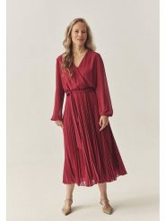 TATUUM Sukienka "Ida" w kolorze czerwonym rozmiar: 42. Czerwone sukienki damskie Tatuum, bez wzorów, bez kołnierzyka, bez ramiączek, midi. Za 205.93 zł.