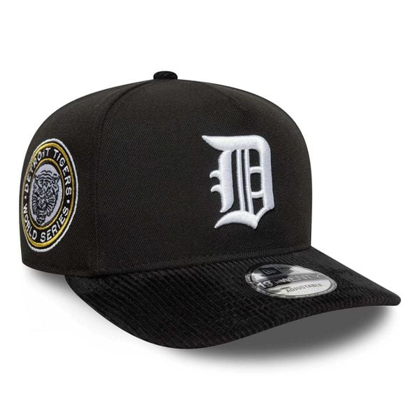 Czapka baseballowa Tigers 19Twenty. Czarne czapki męskie New Era, bez wzorów, z materiału, klasyczne. Za 228.50 zł.