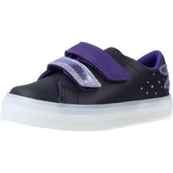 Buty CLARKS FLARE FLY T Czarny. Czarne obuwie treningowe damskie Clarks, na fitness i siłownię. Za 219.99 zł.