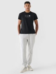 4F T-shirt regular z nadrukiem męski - czarny XXL. Czarne t-shirty męskie 4f, m, bez wzorów, z bawełny, bez kołnierzyka. W wyprzedaży za 39.99 zł.