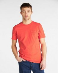 LEE WORKWEAR TEE MĘSKI T-SHIRT RELAXED FIT POPPY RED L60BFENH 112113254. Czerwone t-shirty męskie Lee, l, bez wzorów, bez kołnierzyka. Za 69.99 zł.