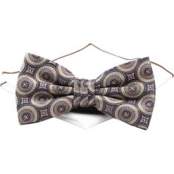 Mucha Beżowo-Granatowa z Białą Poszetką, Wzór Geometryczny, Elegancka, Męska -CHATTIER. Niebieskie krawaty i muchy męskie Chattier, bez wzorów, z poliesteru, eleganckie. Za 59.00 zł.