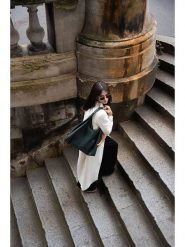 Maison héritage PARIS Skórzany shopper bag "Perle" w kolorze ciemnozielonym - 54 x 44 cm rozmiar: onesize. Zielone shopper bag damskie maison héritage PARIS, bez wzorów, z materiału, na ramię, bez dodatków. Za 434.99 zł.