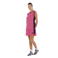 Szorty Errea Becky. Czarne spodenki sportowe damskie ERREA, bez wzorów, z materiału, eleganckie. Za 171.50 zł.