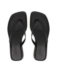 Vagabond Shoemakers Japonki Izzy 5913-401-20 Czarny. Czarne klapki damskie Vagabond Shoemakers, bez wzorów, ze skóry, bez obcasa. Za 369.99 zł.