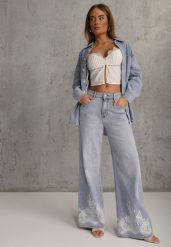 Niebieskie Jeansy Szerokie w Styku Boho z Ozdobnym Nadrukiem na Nogawkach Endippe. Niebieskie jeansy damskie Renee. Za 119.99 zł.