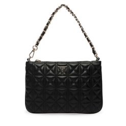 Torebka Guess. Czarne torebki klasyczne damskie Guess, z aplikacjami, bez dodatków. Za 269.99 zł.