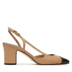 Czółenka Guess. Brązowe czółenka damskie Guess, z aplikacjami, bez obcasa. Za 449.99 zł.