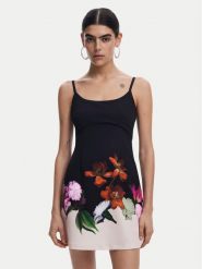 Desigual Sukienka letnia Le Mans 25SWVW16 Czarny Regular Fit. Czarne sukienki damskie Desigual, na lato, m, bez wzorów, z syntetyku, bez kołnierzyka, bez ramiączek. Za 389.99 zł.