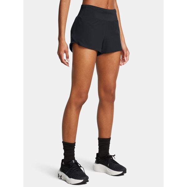 Spodenki do biegania damskie Under Armour Launch Pro 3''. Czarne szorty damskie Under Armour, bez wzorów, sportowe. Za 149.99 zł.