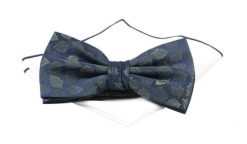 Mucha Granatowo-Zielona w Listki, z Białą Poszetką, Elegancka, Męska -CHATTIER. Niebieskie krawaty i muchy męskie Chattier, bez wzorów, z poliesteru, eleganckie. Za 59.00 zł.