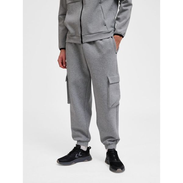 Spodnie cargo Hummel Tech. Szare spodnie dresowe damskie HUMMEL, na fitness i siłownię. Za 303.00 zł.