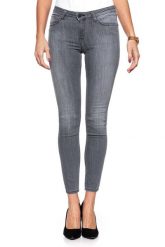 SPODNIE DAMSKIE LEE SCARLETT NEW GREY L526YEWP 112144095. Szare spodnie materiałowe damskie Lee, bez wzorów, z jeansu. W wyprzedaży za 99.99 zł.