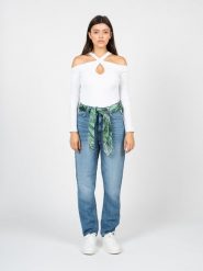 Guess Jeansy "Mom Fit" | W2GA21D4MU1 | Kobieta | Niebieski. Niebieskie jeansy damskie Guess, z podwyższonym stanem. W wyprzedaży za 349.00 zł.