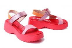 WONDERS D-9725 Talla rojo, sandały damskie. Czerwone sandały damskie Wonders, bez wzorów, bez obcasa. Za 431.92 zł.