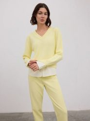 BGN Sweter w kolorze żółtym rozmiar: 40. Żółte swetry klasyczne damskie BGN, z wełny, bez kołnierzyka. Za 196.70 zł.