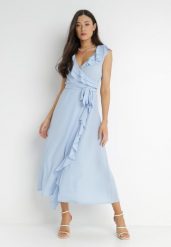 Jasnoniebieska Sukienka Mellothee. Niebieskie sukienki damskie Born2be, na imprezę, l, bez wzorów, z materiału, eleganckie, bez kołnierzyka, bez ramiączek, midi, kopertowe. W wyprzedaży za 119.99 zł.