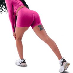 Techniczne szorty z efektem push-up i idealną sylwetką. Czerwone spodenki sportowe damskie R-EVENGE, l, z elastanu, na fitness i siłownię. Za 131.89 zł.
