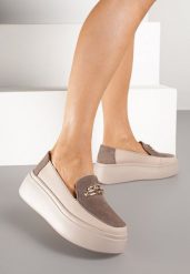 Beżowe Półbuty na Platformie i Koturnie ze Skóry Naturalnej z Metaliczną Aplikacją Takaria. Brązowe półbuty damskie Renee, z aplikacjami, ze skóry, eleganckie, bez obcasa, na koturnie. Za 169.99 zł.