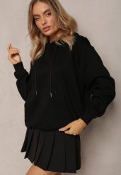 Czarna Bluza o Fasonie Klasycznej Kangurki z Kapturem Lunamoon. Czarne bluzy z kapturem damskie Renee. Za 69.99 zł.
