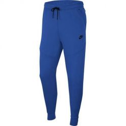Spodnie sportowe męskie Nike Tech Fleece. Czarne spodnie dresowe męskie Nike, z dresówki. W wyprzedaży za 299.00 zł.