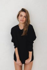 BLUZKA ERICA CZARNA One size - Flawless. Czarne bluzki sportowe damskie Flawless, uniwersalny, z bawełny, bez kołnierzyka, bez ramiączek. Za 197.00 zł.
