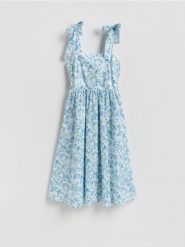 Sukienka midi w kwiaty - jasnoniebieski. Niebieskie sukienki damskie Reserved, l, bez wzorów, z bawełny, bez kołnierzyka, bez ramiączek, midi, rozkloszowane. Za 149.99 zł.
