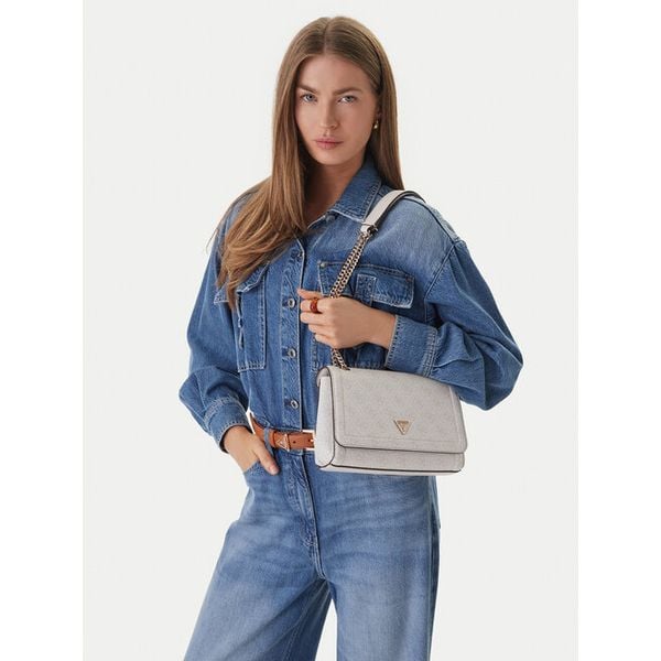 Torebka Guess. Brązowe torebki klasyczne damskie Guess, z aplikacjami, bez dodatków. Za 589.99 zł.