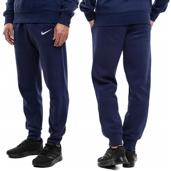 Spodnie Dresowe Męskie Nike Park 26 Dresy Sportowe Bawełniane Joggery. Niebieskie spodnie sportowe męskie Nike, z bawełny. Za 154.99 zł.