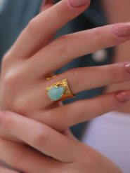 Pierres delicates Pozłacany pierścionek z amazonitem rozmiar: onesize. Niebieskie pierścionki damskie Pierres delicates, pozłacane. Za 34.99 zł.