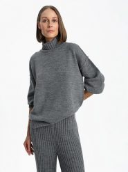 BGN Sweter w kolorze szarym rozmiar: 34. Szare golfy damskie BGN, bez wzorów, ze splotem, bez ramiączek. Za 105.38 zł.