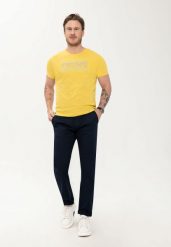 Męski t-shirt z napisem T-LINER. Żółte t-shirty męskie Volcano, m, bez wzorów, z bawełny, bez kołnierzyka. Za 59.99 zł.