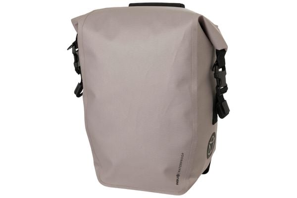 Torba rowerowa Shelter wodoodporna odblaskowa szara. Szare torby męskie na ramię Agu, bez wzorów, z materiału, bez dodatków. Za 301.25 zł.