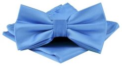 Mucha Męska w Zestawie z Poszetką - Alties - Jasnoniebieska. Niebieskie krawaty i muchy męskie Alties, bez wzorów, eleganckie. Za 65.00 zł.