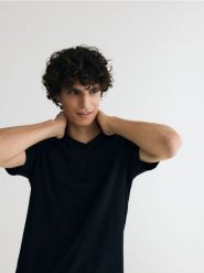 Dwuczęściowa piżama z bawełny - czarny. Czarne piżamy męskie Reserved, l, bez wzorów, z bawełny, bez ramiączek. W wyprzedaży za 99.99 zł.