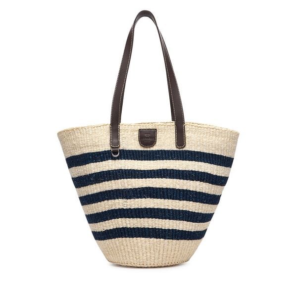 Torebka Weekend Max Mara. Niebieskie torebki klasyczne damskie Weekend Max Mara, bez wzorów, wizytowe, bez kołnierzyka, bez ramiączek. Za 1,839.00 zł.