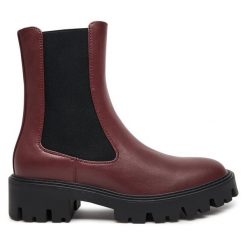 Sztyblety ONLY Shoes. Czerwone botki damskie ONLY Shoes, bez obcasa, na płaskiej podeszwie, bez zapięcia. Za 219.99 zł.
