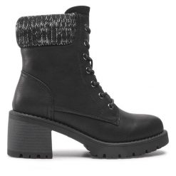 Trzewiki Clara Barson. Czarne botki damskie Clara Barson, bez obcasa, na słupku, bez zapięcia. Za 179.99 zł.