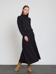 BGN Spódnica w kolorze czarnym rozmiar: 34. Czarne spódniczki damskie BGN, bez wzorów, maxi, proste. Za 108.99 zł.