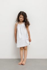 MINI sukienka BAWEŁNIANA a w kolorze CLASSIC WHITE - GABBY-104-110 (4-5). Białe sukienki dziewczęce Marsala, na lato, bez wzorów, z bawełny, eleganckie, bez ramiączek. W wyprzedaży za 34.97 zł.