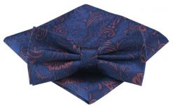 Mucha Męska z Poszetką - Alties - Niebieskie Tło, Delikatne Kwiaty. Niebieskie krawaty i muchy męskie Alties, bez wzorów, eleganckie. Za 54.00 zł.
