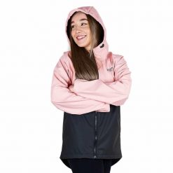 Kurtka przeciwdeszczowa damska PROS SPORTS model 725. Czerwone kurtki damskie Pros, bez kaptura. Za 349.00 zł.